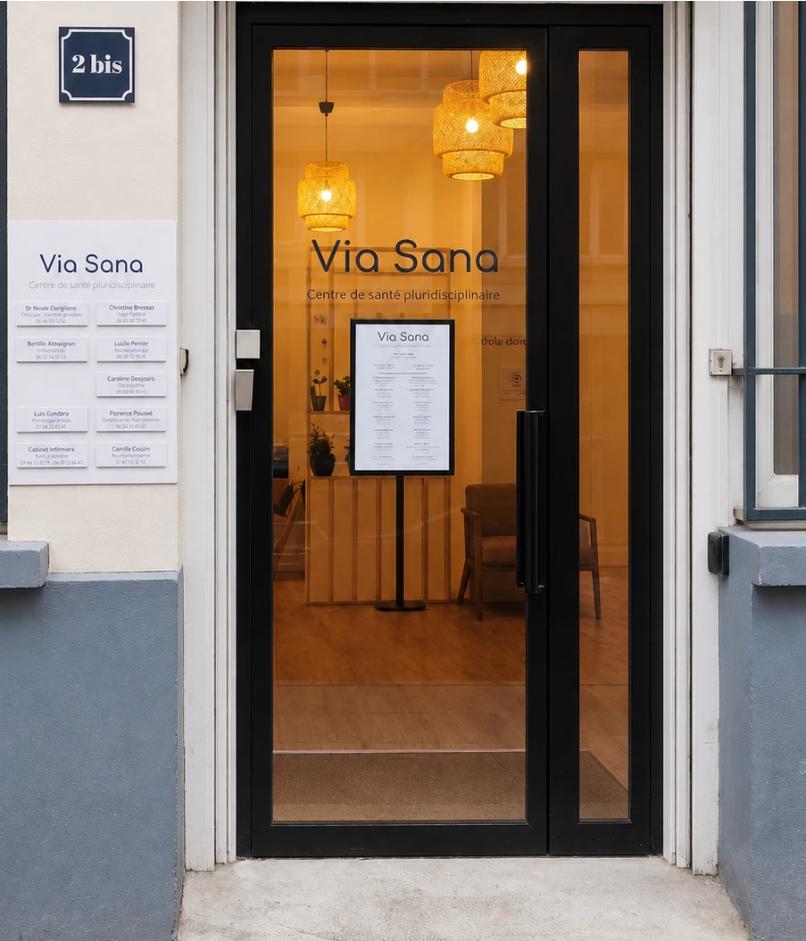 Entrée du centre Via Sana au 2 bis rue Plichon